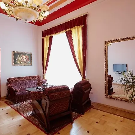 On Doroshenka 19 Apartment *